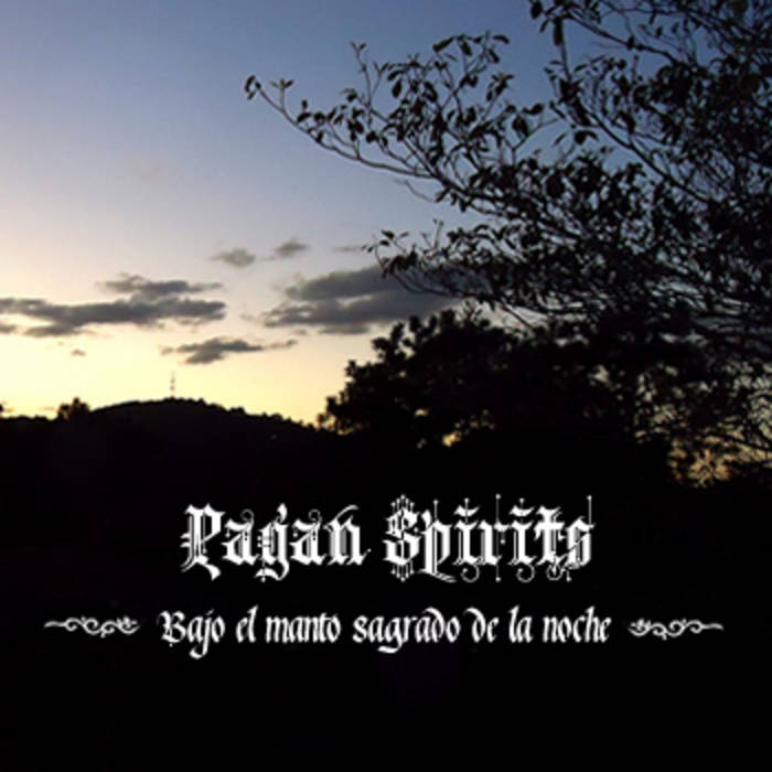 Bajo el manto sagrado de la noche